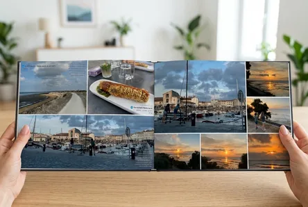 Double page d'un livre photo TalesMap sur une étape en bord de mer